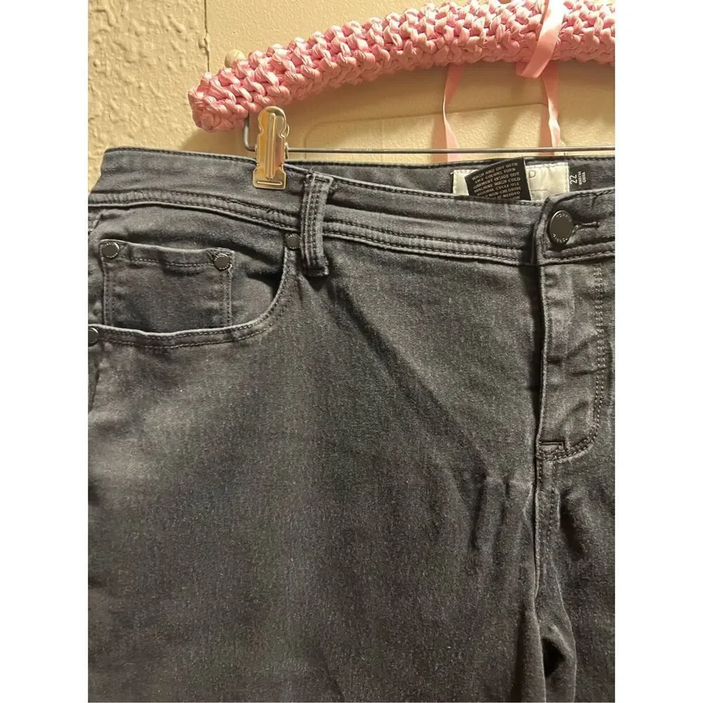 Torrid Black Denim Jeans Woman’s Size 22S Plus Size Jeans